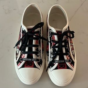 Women’s walk-in-dior sneaker size 38